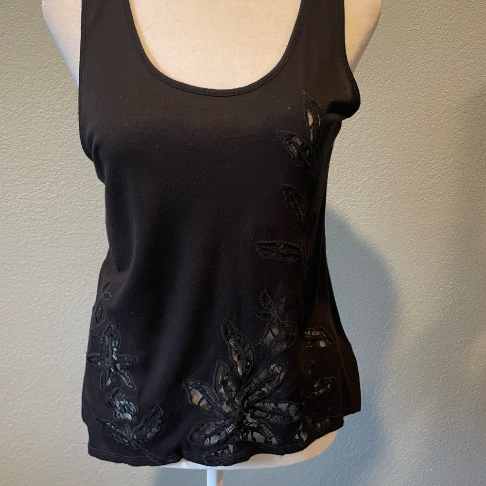Forever 21 Black flower cut outs Sleeveless Tank Top